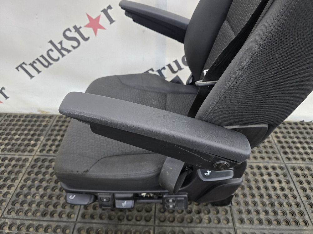 Сиденье водительское пневматическое 2020г.