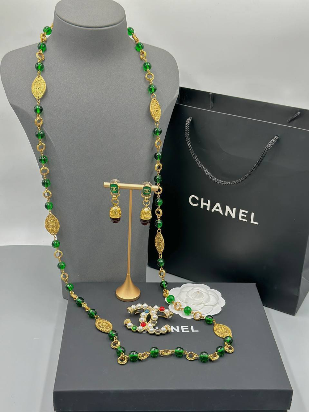 Брошь CHANEL