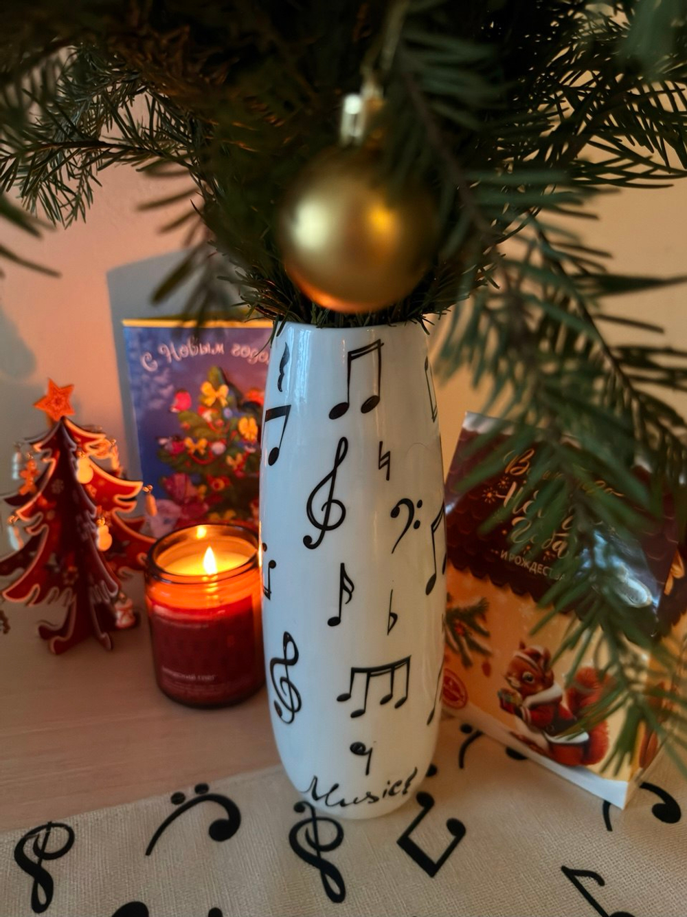 Ваза "Музыка"