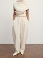 Свободные брюки женские на резинке бежевые Lunar