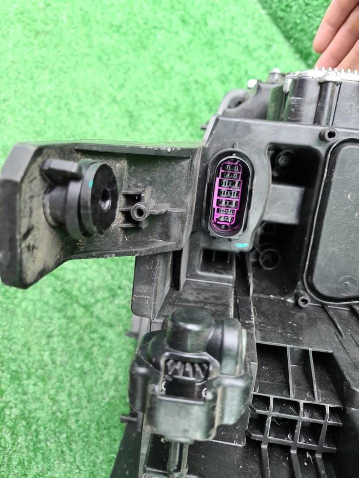 Фара правая VW Talagon (2021-н.в.) LED