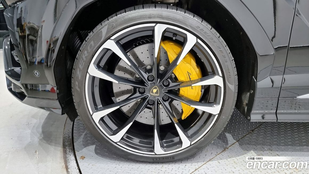 Lamborghini Urus 4.0 V8 (02.2022)