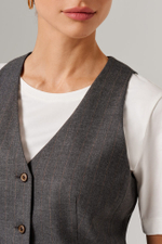 1910 Жилет женский (темно-серый полоска)