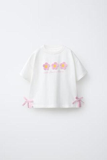 ZARA ФУТБОЛКА С ЦВЕТОЧНЫМИ ДЕТАЛЯМИ КРОШЕ, БЕЛЫЙ