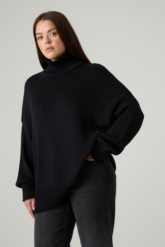 Свитер вязаный удлиненный, черный