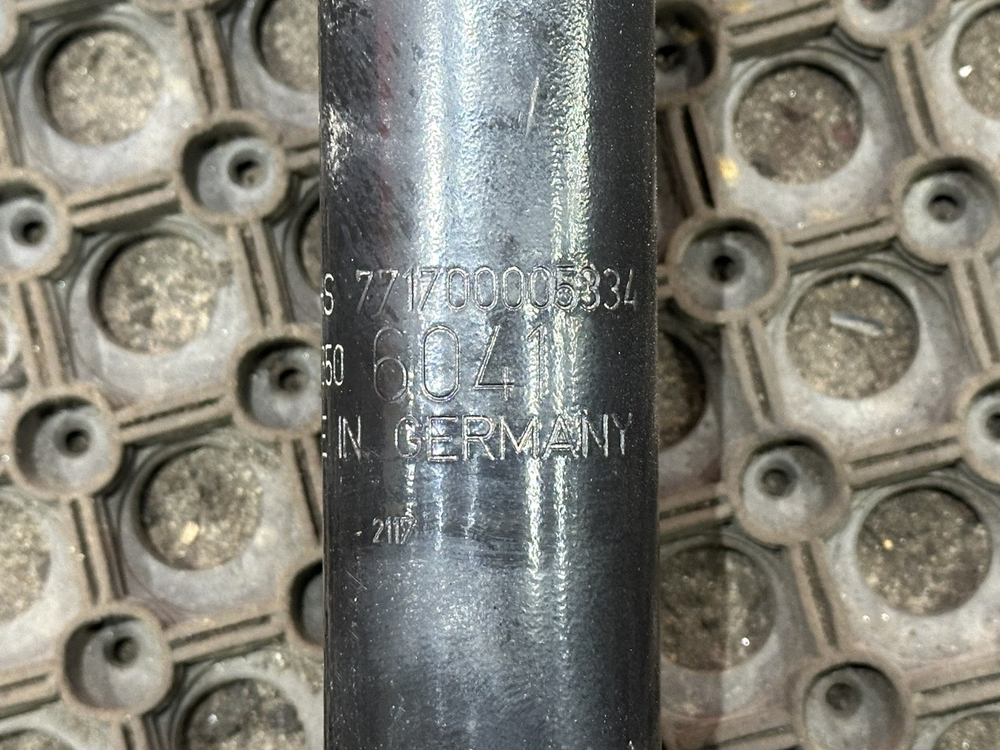 Пневмоамортизатор передний