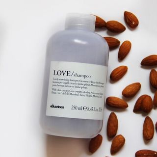 LOVE Усиление и разглаживание локонов