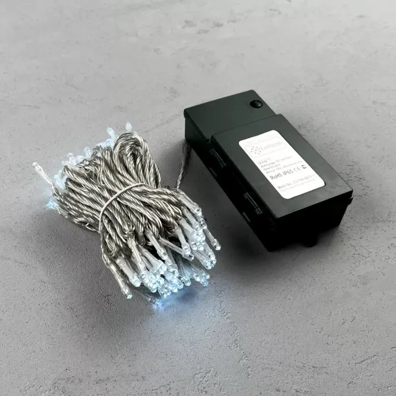 Светодиодная гирлянда 10 м., 3 батарейки типа D 4.5V, 100 LED ламп холодного белого цвета, таймер, прозрачный провод, LTC (EST100-4W10-8W)