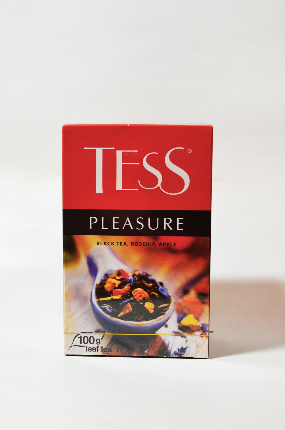 Чай черный заварной Tess Pleasure с шиповником и яблоком 100грамм