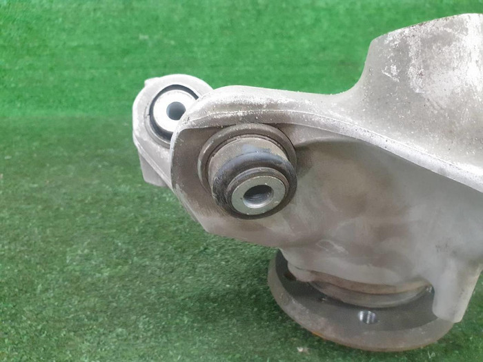 Кулак задний правый BMW M8 F91 (2019-н.в.)