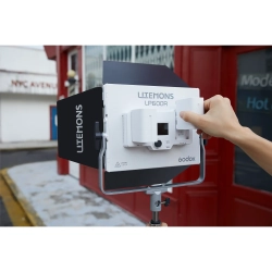 Осветитель светодиодный Godox LITEMONS LP600R