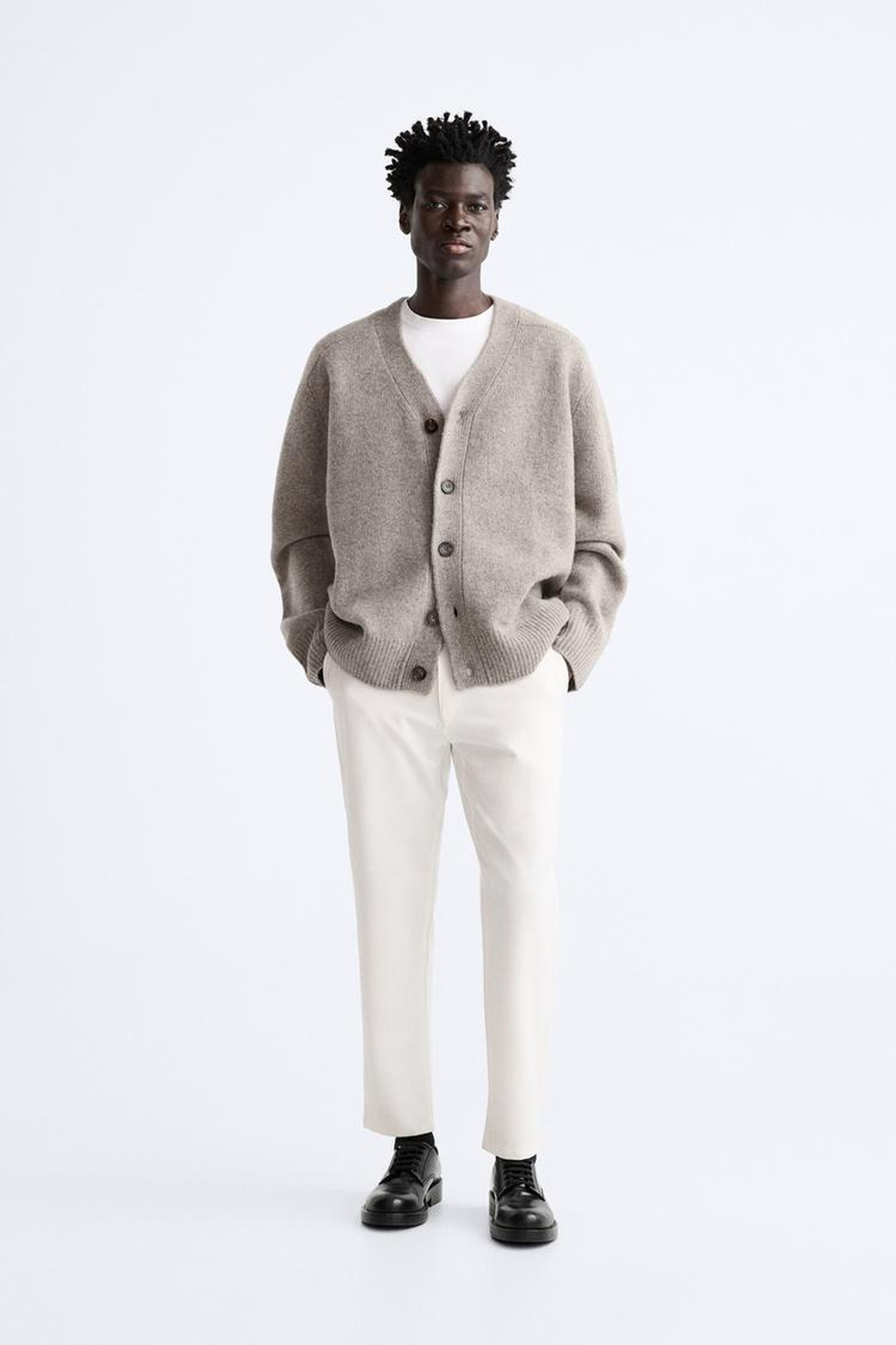 ZARA БРЮКИ КОМФОРТНОЙ ПОСАДКИ ИЗ РЕЛЬЕФНОЙ ТКАНИ, ЖЕЛТОВАТО-БЕЛЫЙ