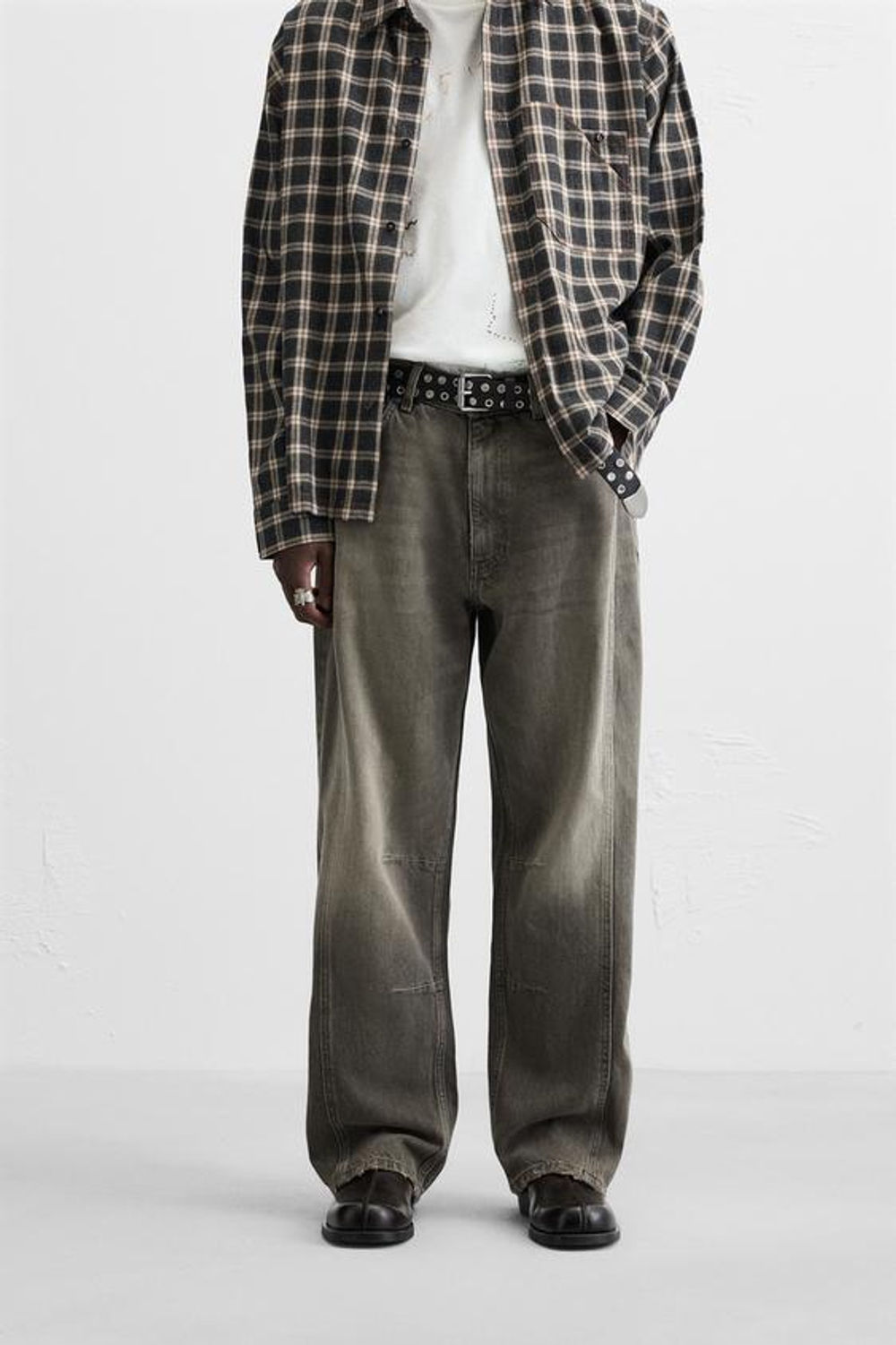 ZARA ДЖИНСЫ BAGGY FIT С ДЕКОРАТИВНОЙ СТРОЧКОЙ, ТЕМНО-КОРИЧНЕВЫЙ