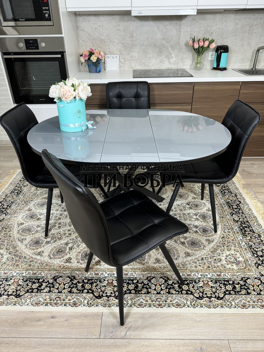 Круглый стеклянный раздвижной стол и стулья "ГУЧИ" черный