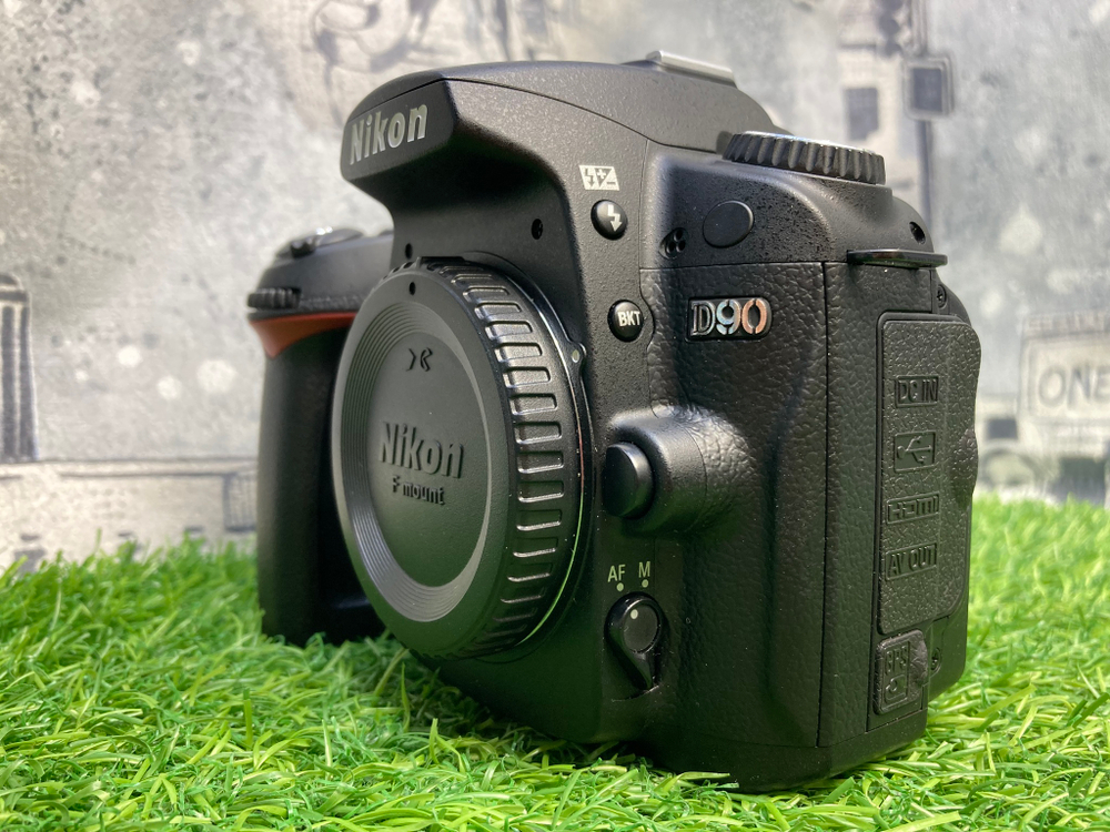 Nikon D90 (1000 кадров)