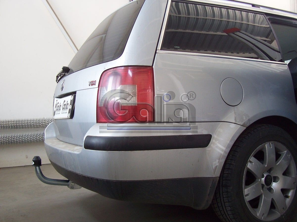 Фаркоп оцинкованный Galia S088A для Skoda Supreb I 2002-2008, Volkswagen Passat B5 седан/универсал 1996-2005(паспорт и сертификат в комплекте)(без электрики)