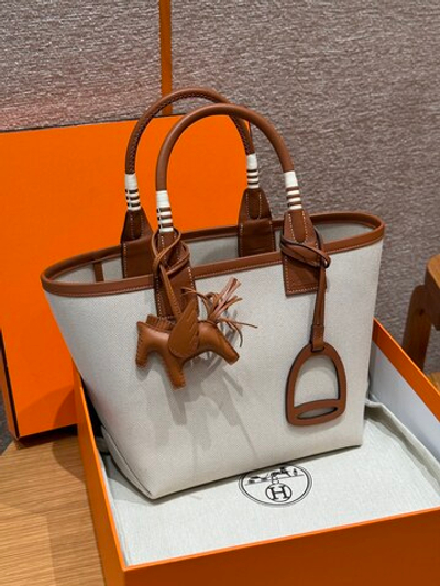 Hermes Steeple 28 cm