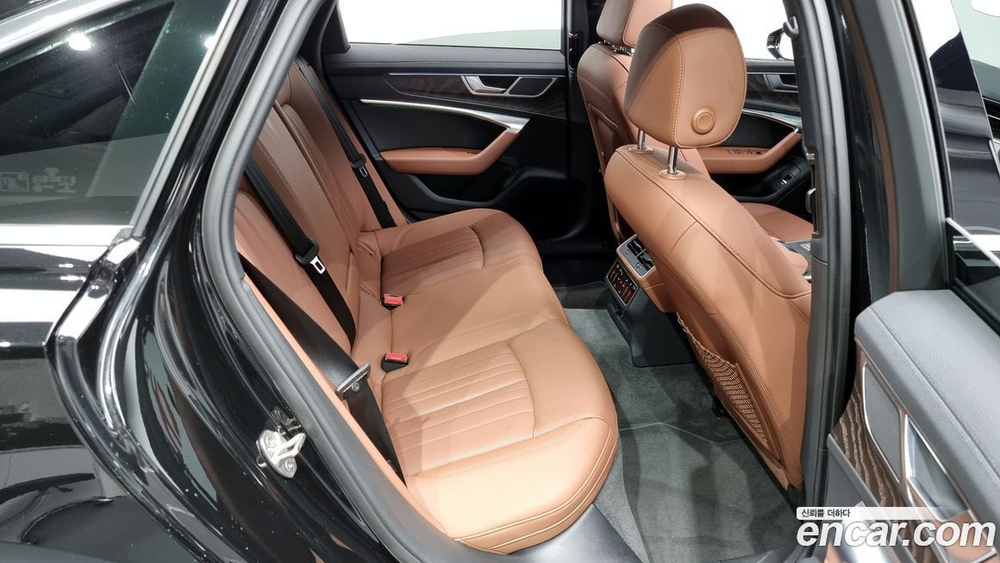 Audi A6 (C8) 45 TFSI Premium (08.2020)