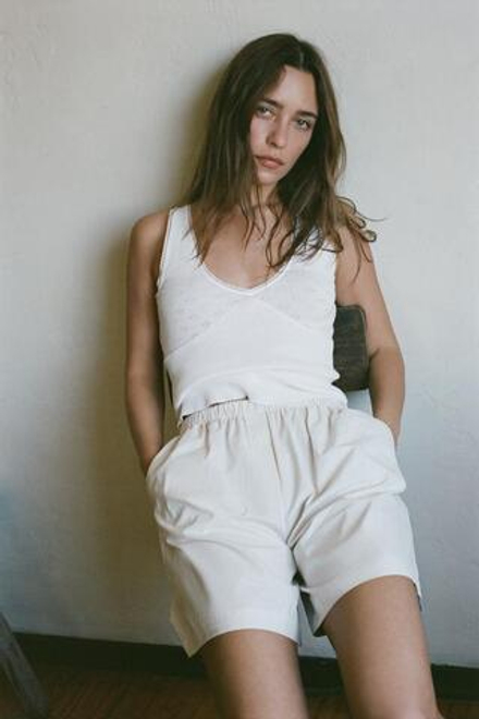 ZARA ПОПЛИНОВЫЕ БЕРМУДЫ В ПОЛОСКУ, БЕЛЫЙ/СЕРЫЙ
