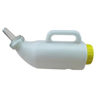 Бутылка с соской для выпойки телят 2 л