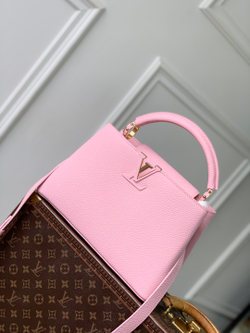 Louis Vuitton Capucines MM