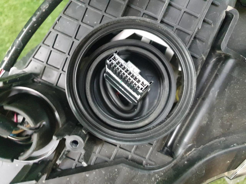 Битая Фара правая Toyota RAV4 5 XA50 (2018-н.в.) LED