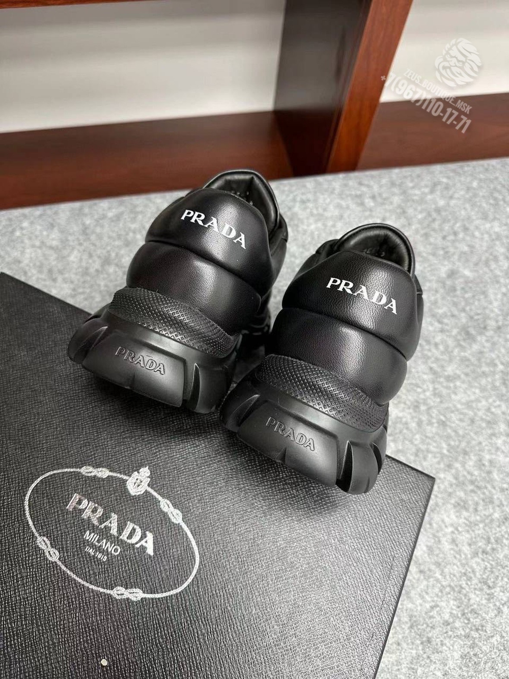 Кроссовки Prada