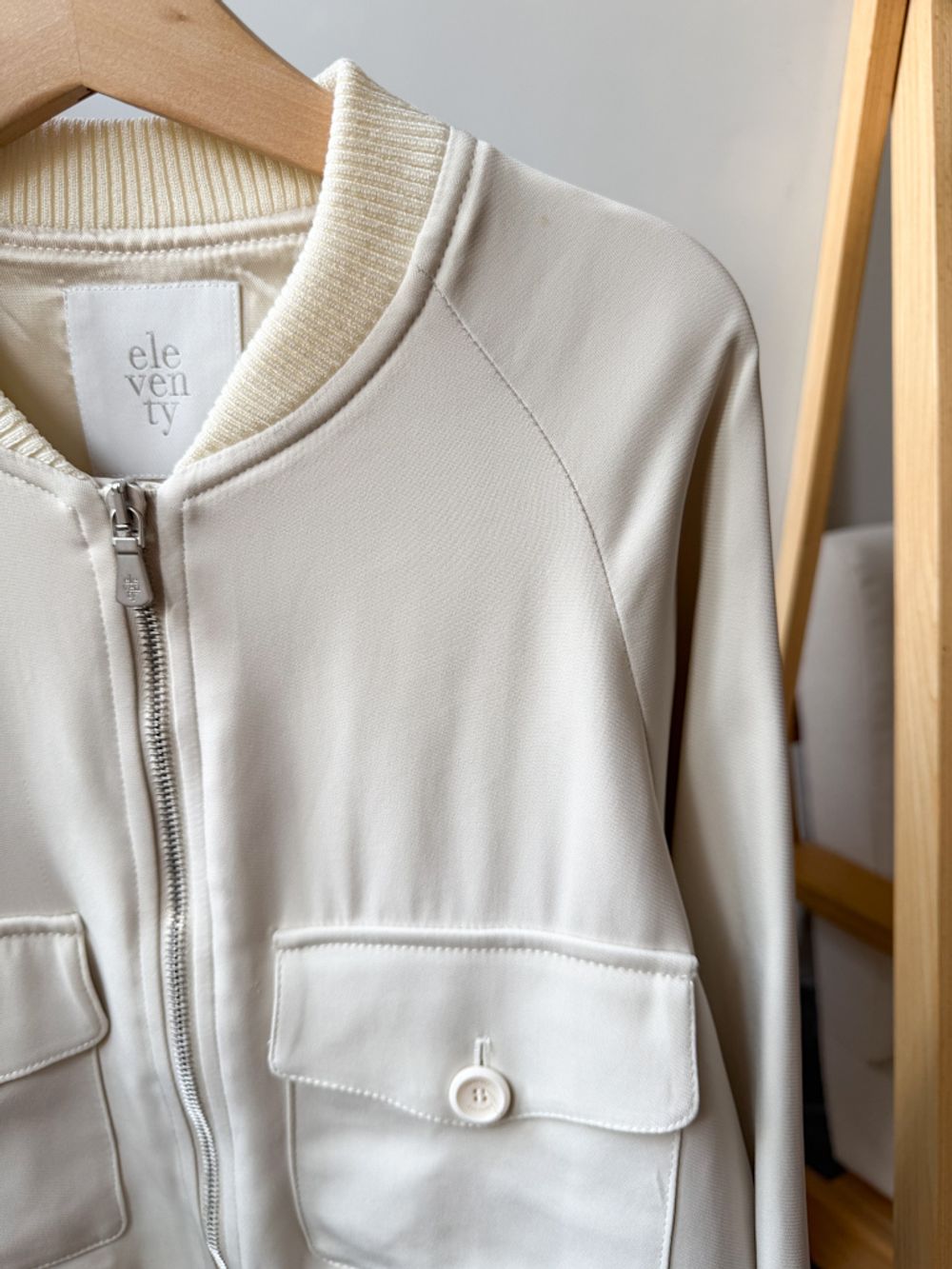 Бомбер из вискозы Eleventy, 128