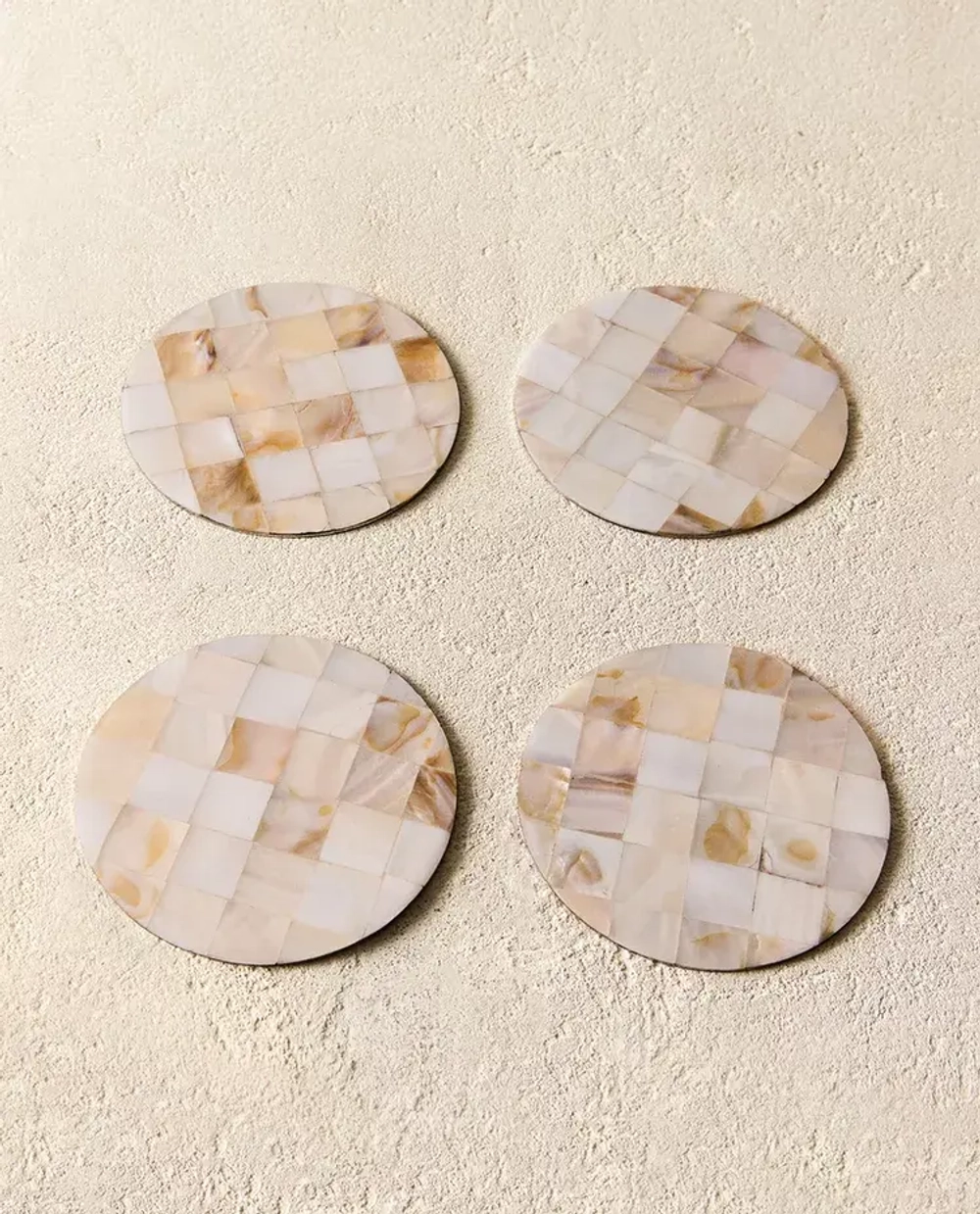 ZARA HOME НАБОР МЕТАЛЛИЧЕСКИХ ПОДСТАВОК (4 ШТ.), СВЕТЛО-БЕЖЕВЫЙ