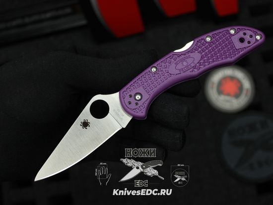 Складной нож Spyderco Delica Flat Ground Purple C11FPPR c клинком из стали VG-10, рукоять FRN