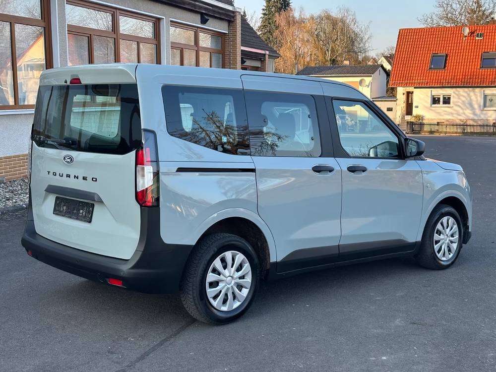 Ford Tourneo Courier Trend
