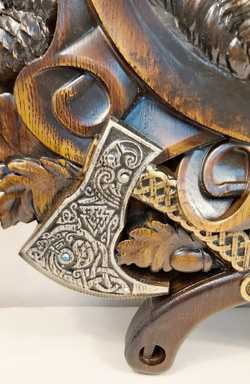 Панно -медальон "Медведь"