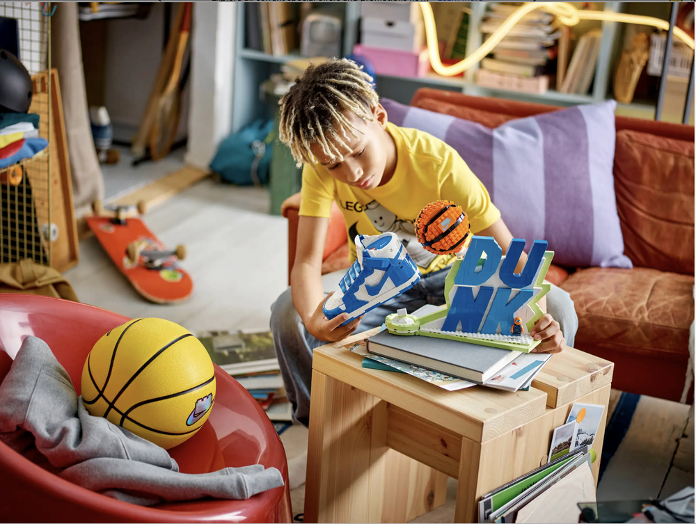 Конструктор LEGO 43008 Nike x Lego