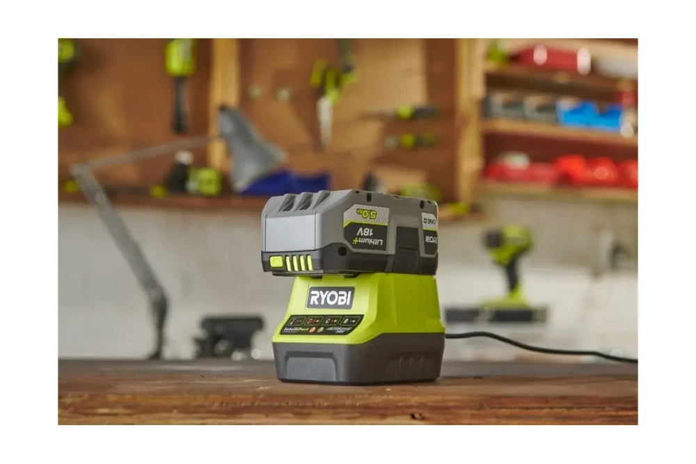 Ryobi ONE+ аккумулятор 5.0Aч + зарядное устройство RC18120, RC18120-150.