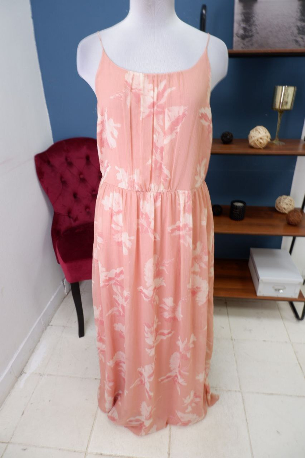 Платье стильное 48 размер