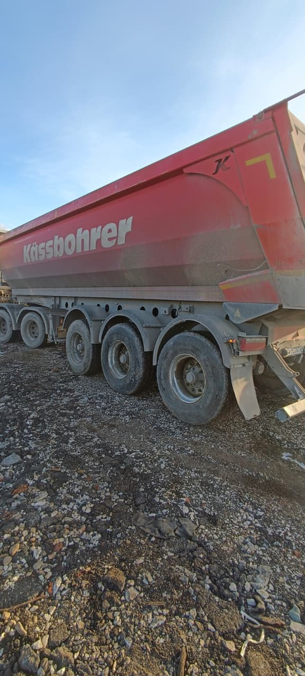 Kassbohrer DL Полуприцеп самосвальный Kassbohrer DL