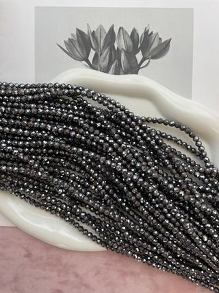 Нить бусин из гематита 5мм, огранка