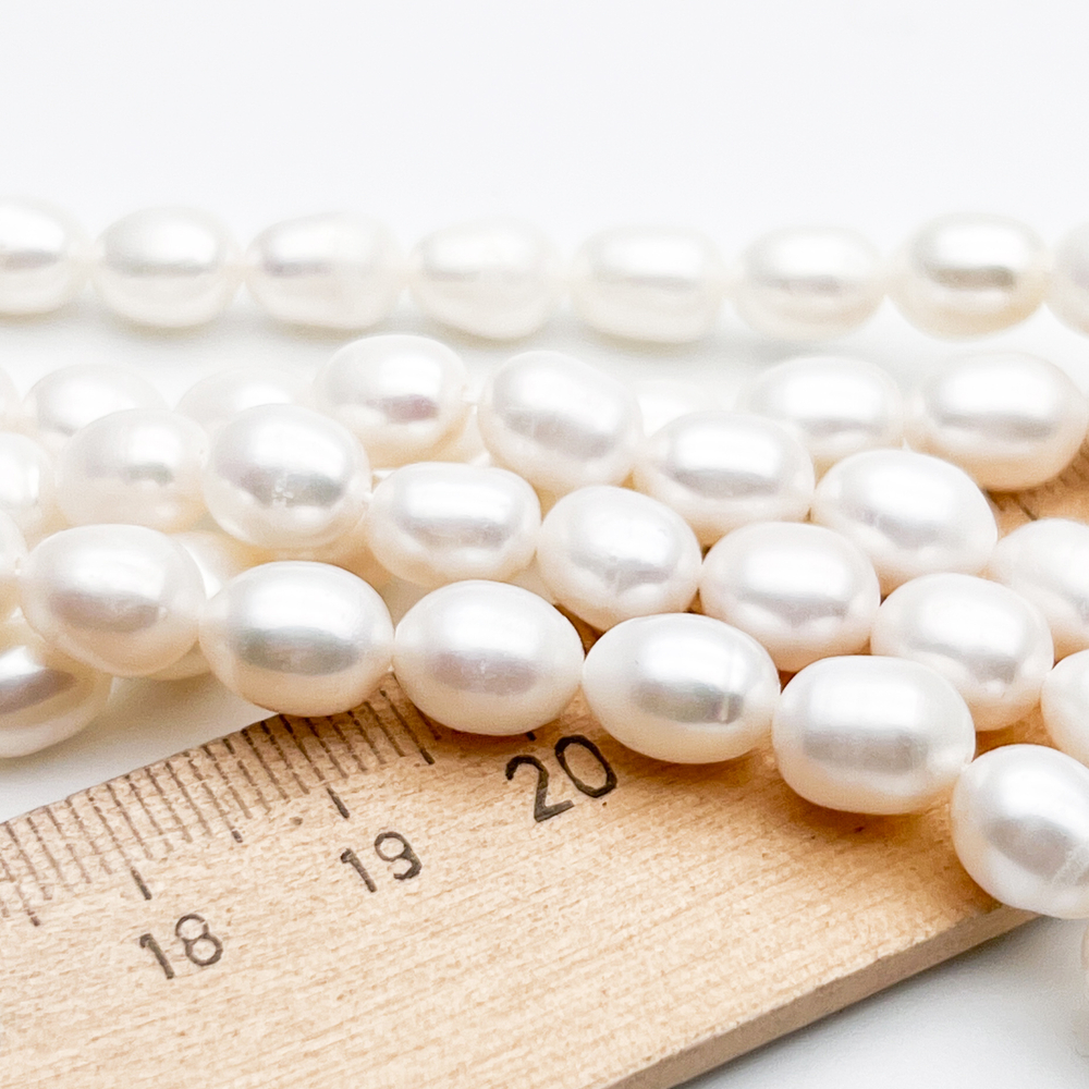 Жемчуг, размер около 8-8,5 мм, цена за 22-23 шт (1/2 нити)