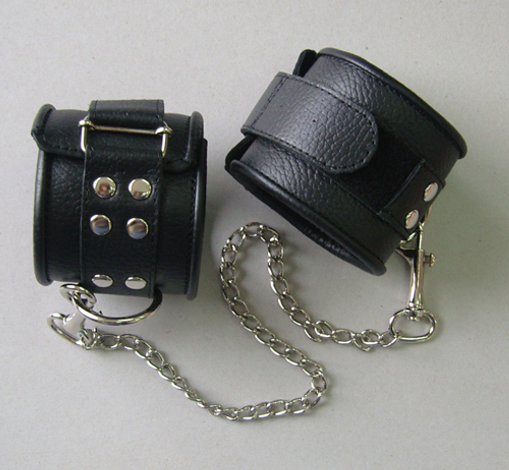 Кожаные черные оковы на липучках (Цвет: черный)