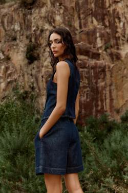 ZARА ДЖИНСОВЫЕ ШОРТЫ Z1975 С ВЫТАЧКАМИ И РЕМНЕМ, СИНИЙ