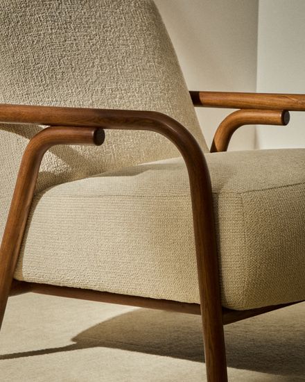 Кресло Sylo из бежевого шенилла и ясеня с отделкой цвета орех