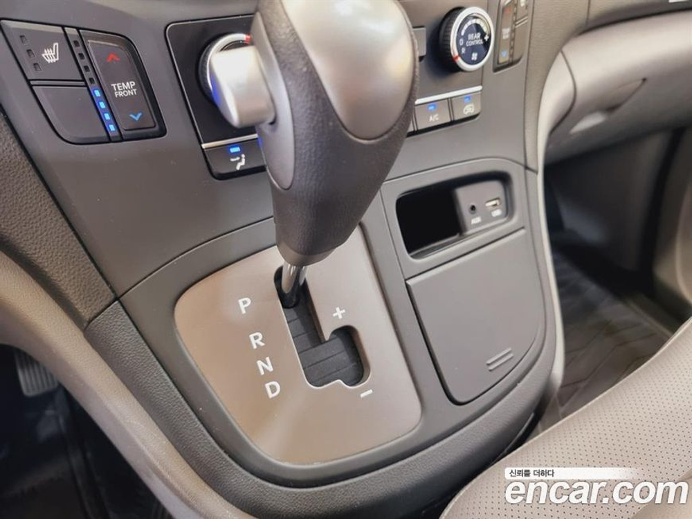 Hyundai The New Grand Starex 어린이보호차 (02.2020)