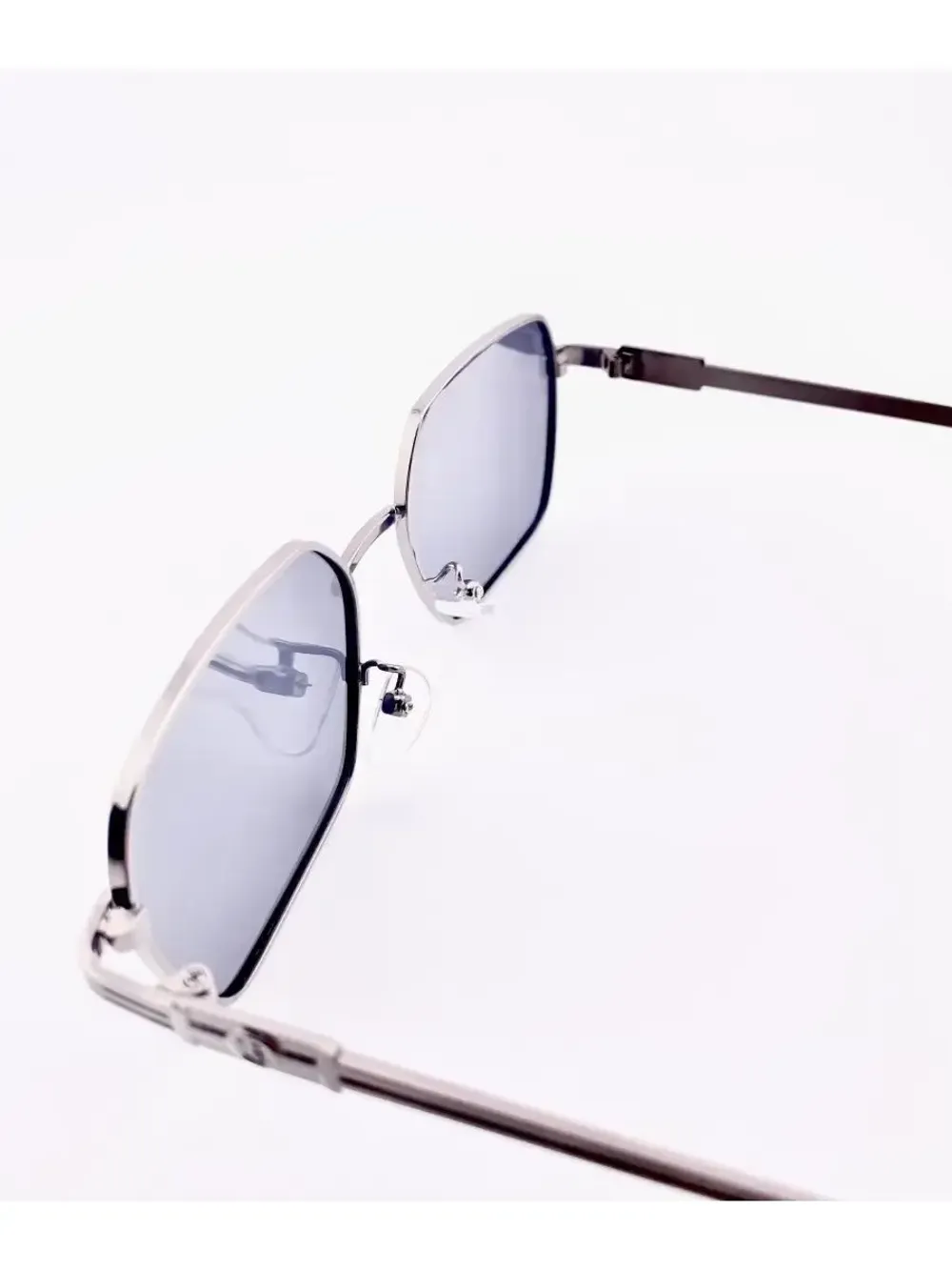 Солнцезащитные очки с поляризацией