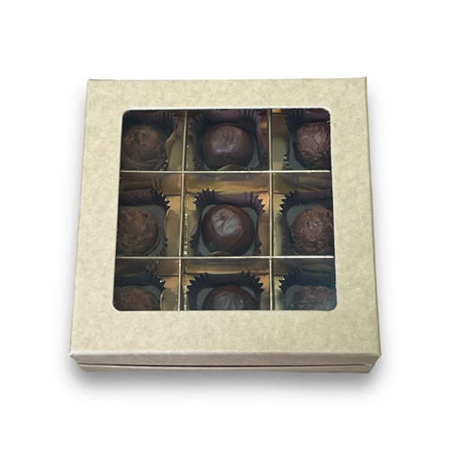 Коробка для конфет ПРЕМИУМ с большим окном 160*160*45 см (9) (крафт/золото)