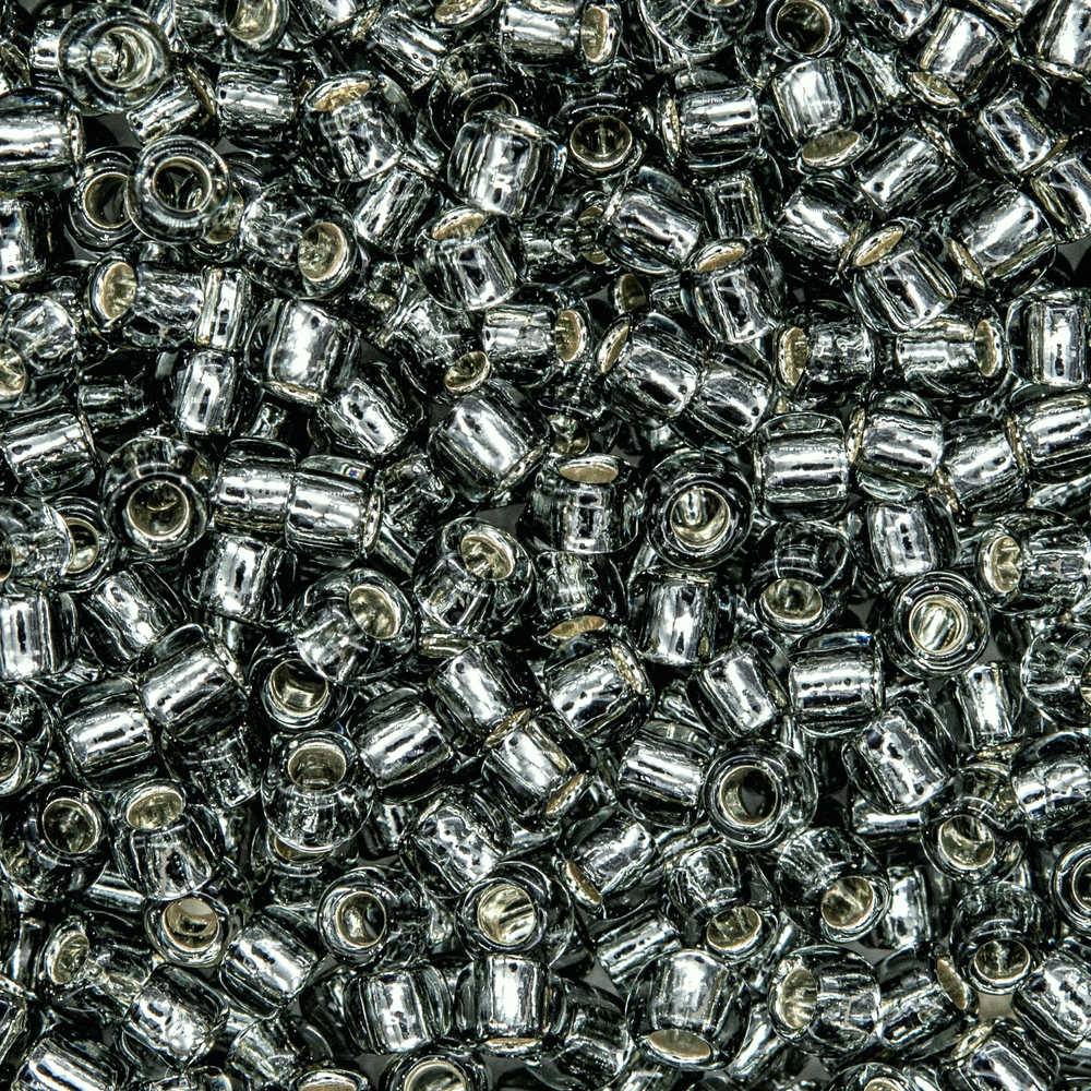 Японский бисер TOHO Round 8/0 (№29), с внутренним серебрением, прозрачный
