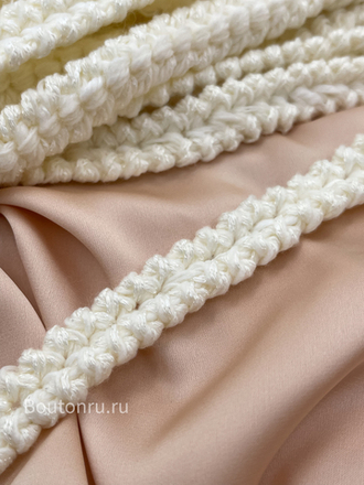 Тесьма плетеная белая