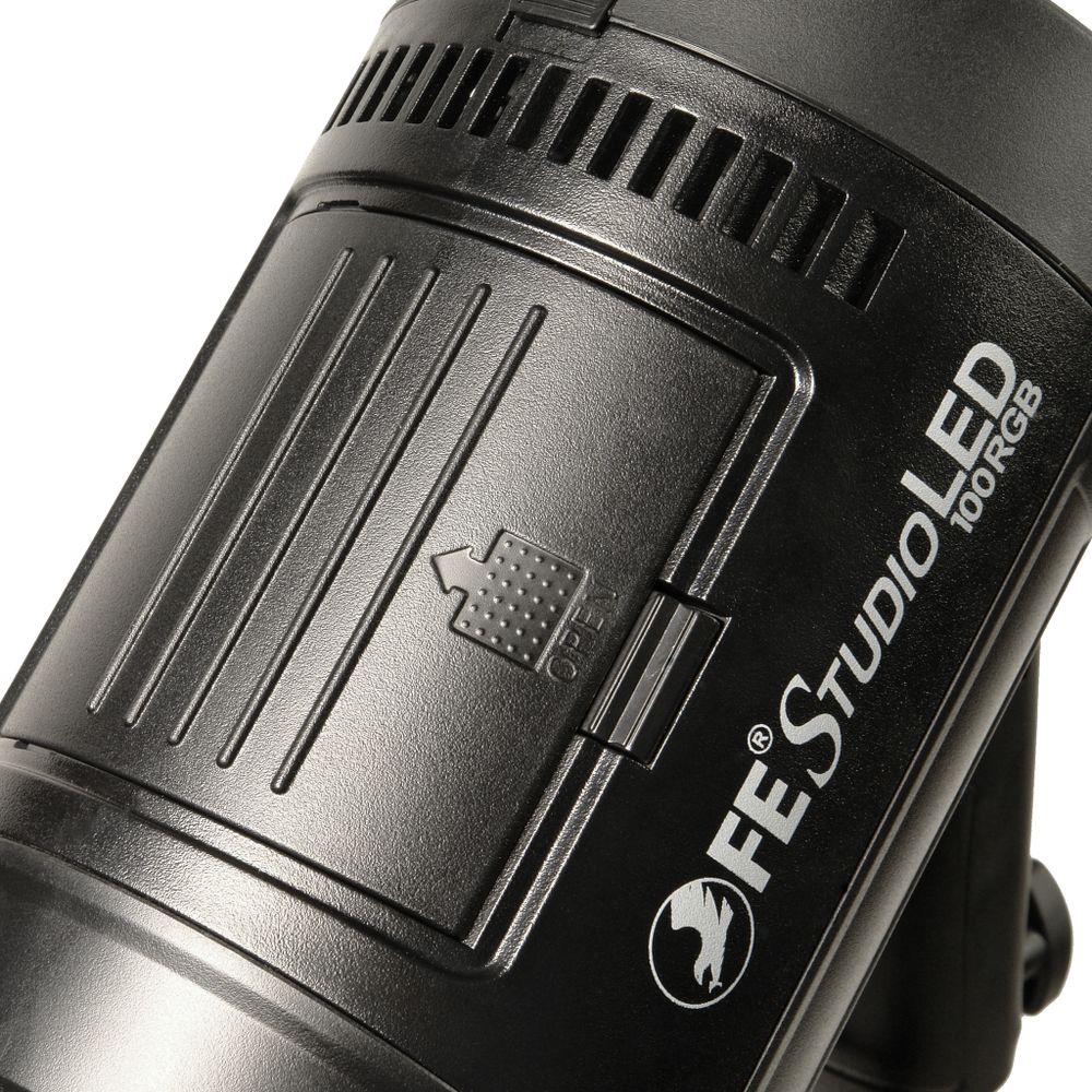 Светодиодный осветитель Falcon Eyes Studio LED 100RGB