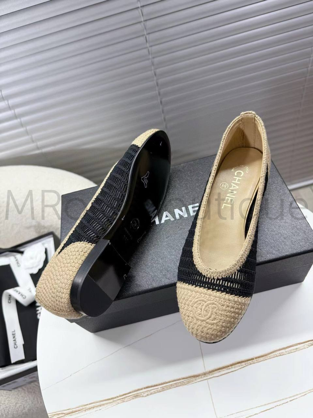 Женские балетки Chanel черно-бежевые текстильные