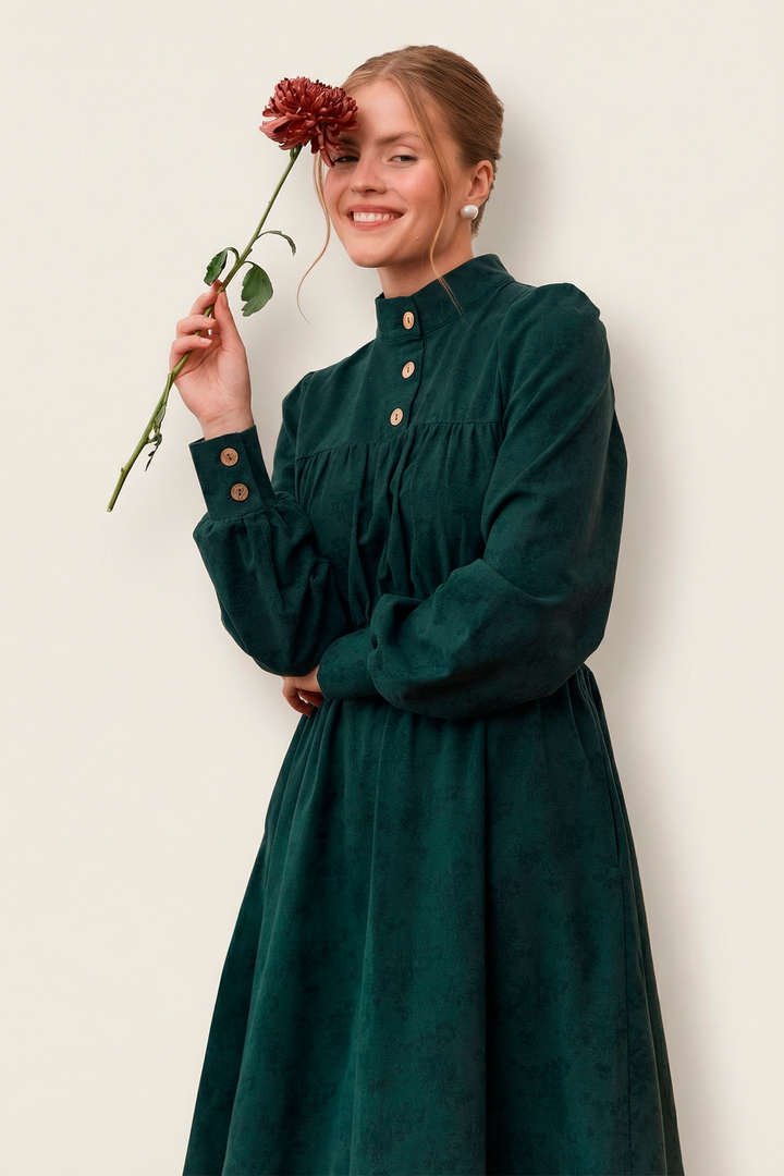 Платье с оборками