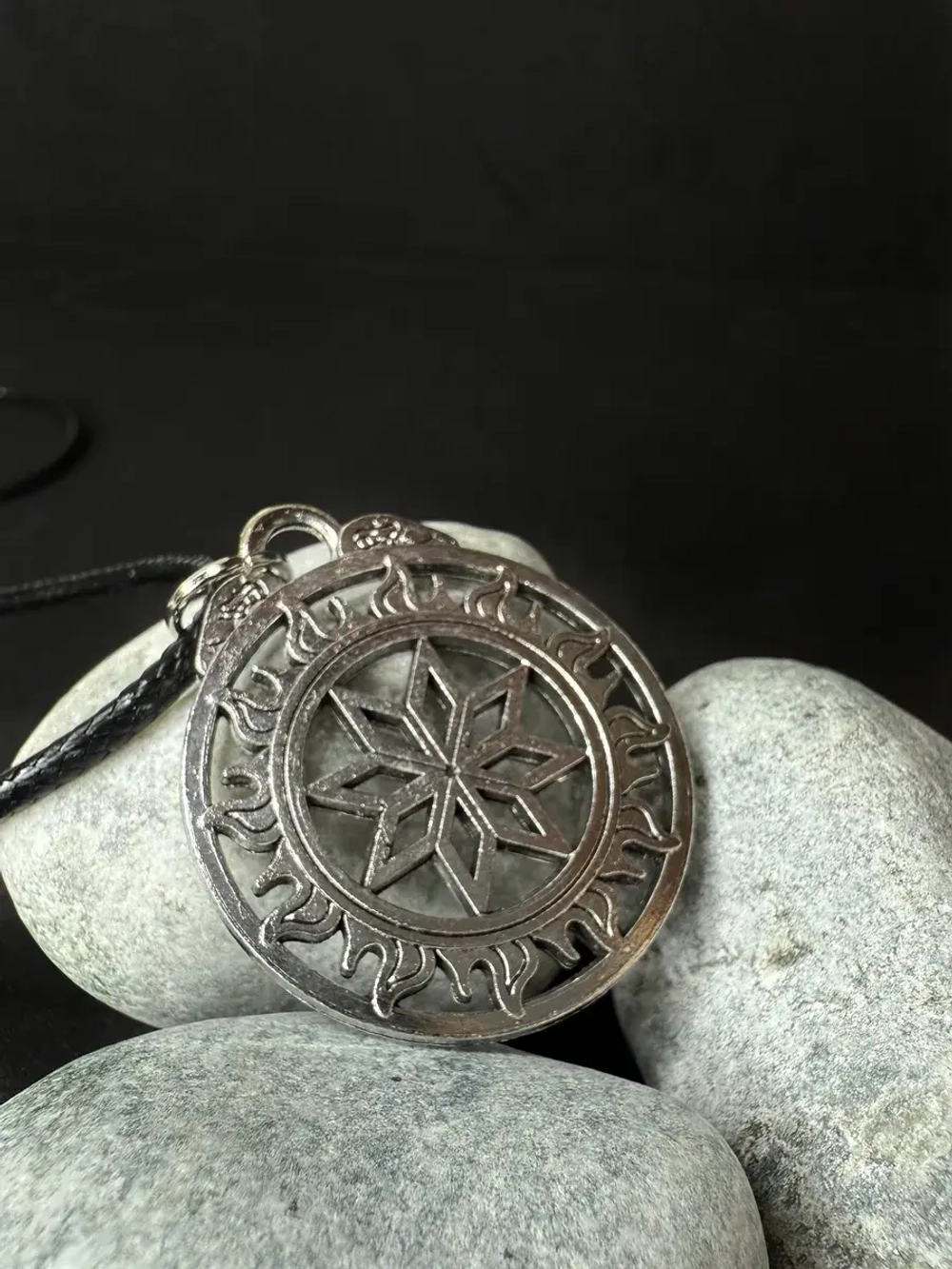 Славянская подвеска оберег Алатырь (Крест Сварога)